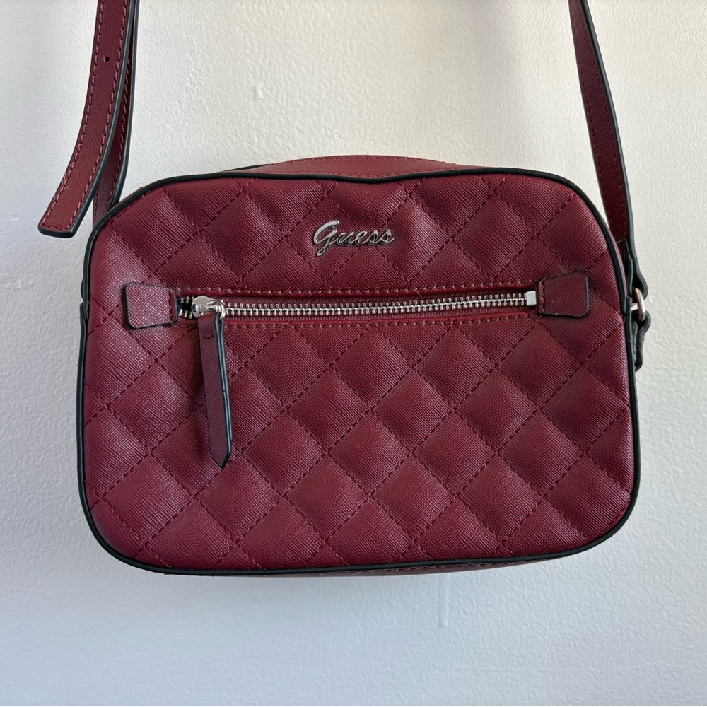 GUESS PURSE